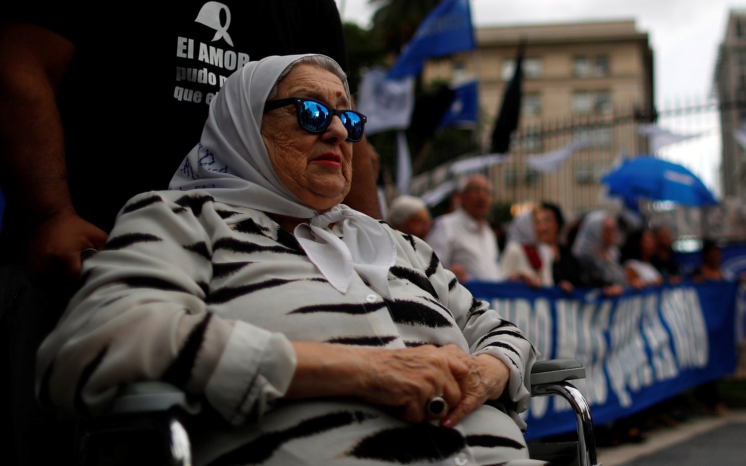 Por el cumpleaños de Hebe de Bonafini, Madres de Plaza de Mayo realizaron una colecta solidaria