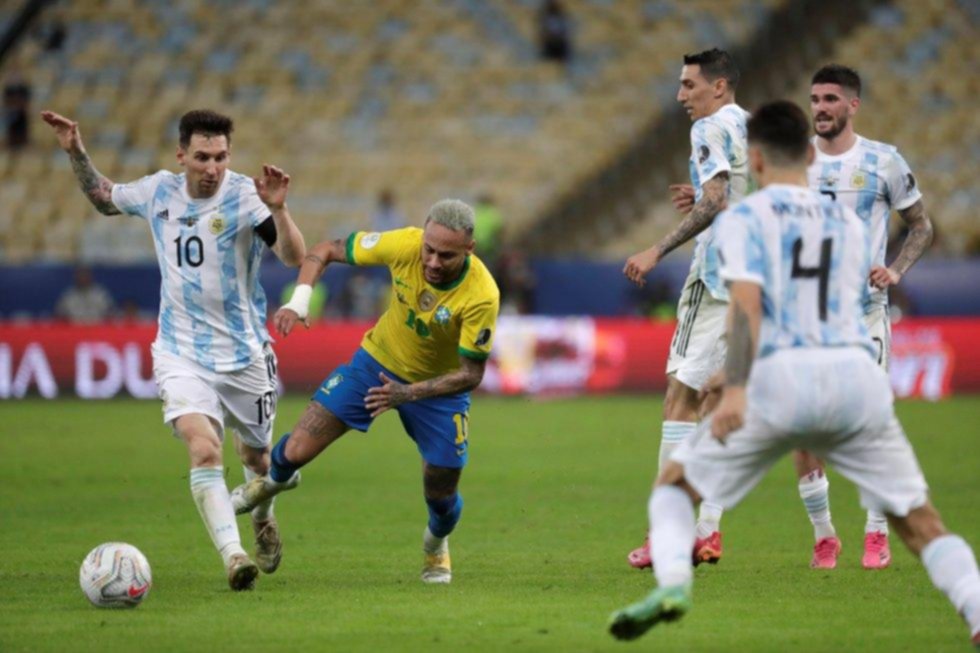 Al morbo del mundo del fútbol se le hace agua la boca imaginando Argentina-Brasil