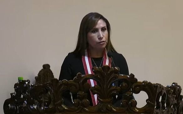 La fiscal peruana rechaza el "quebrantamiento del orden constitucional"