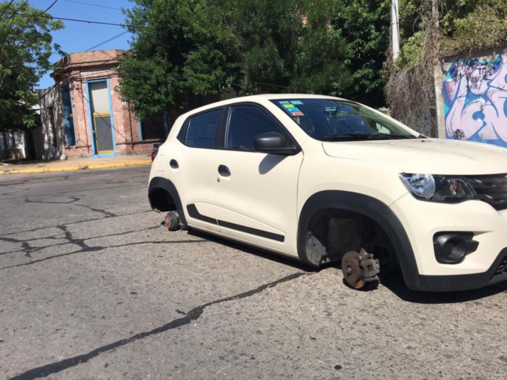 En 4 y 37, un coche “amaneció” como un karting