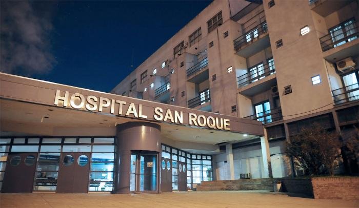 Lo atacan brutalmente para robarle las zapatillas y lo mandan al hospital
