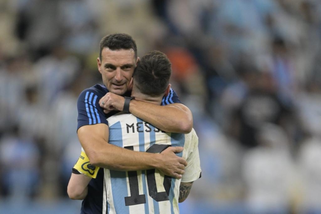 Scaloni: “Messi es el mejor de todos los tiempos”