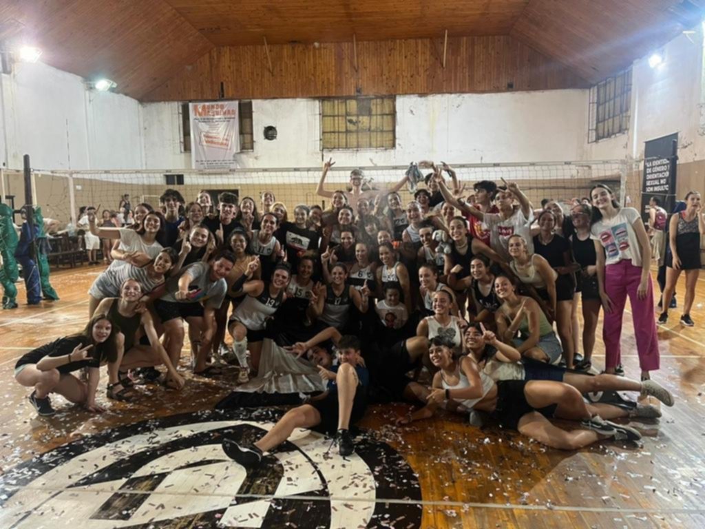 La “U” aprovechó el envión y ascendió a División de Honor