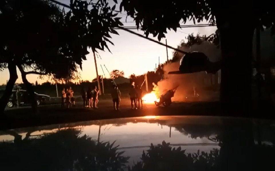 Piquetes complicaban el tránsito en la Autopista, Ruta 2 y otros puntos 