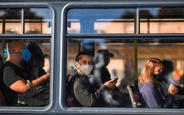 Piden el uso de barbijo en el transporte público