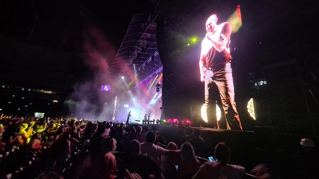 VIDEO. Comunión en el Único: Abel Pintos hizo bailar y emocionar