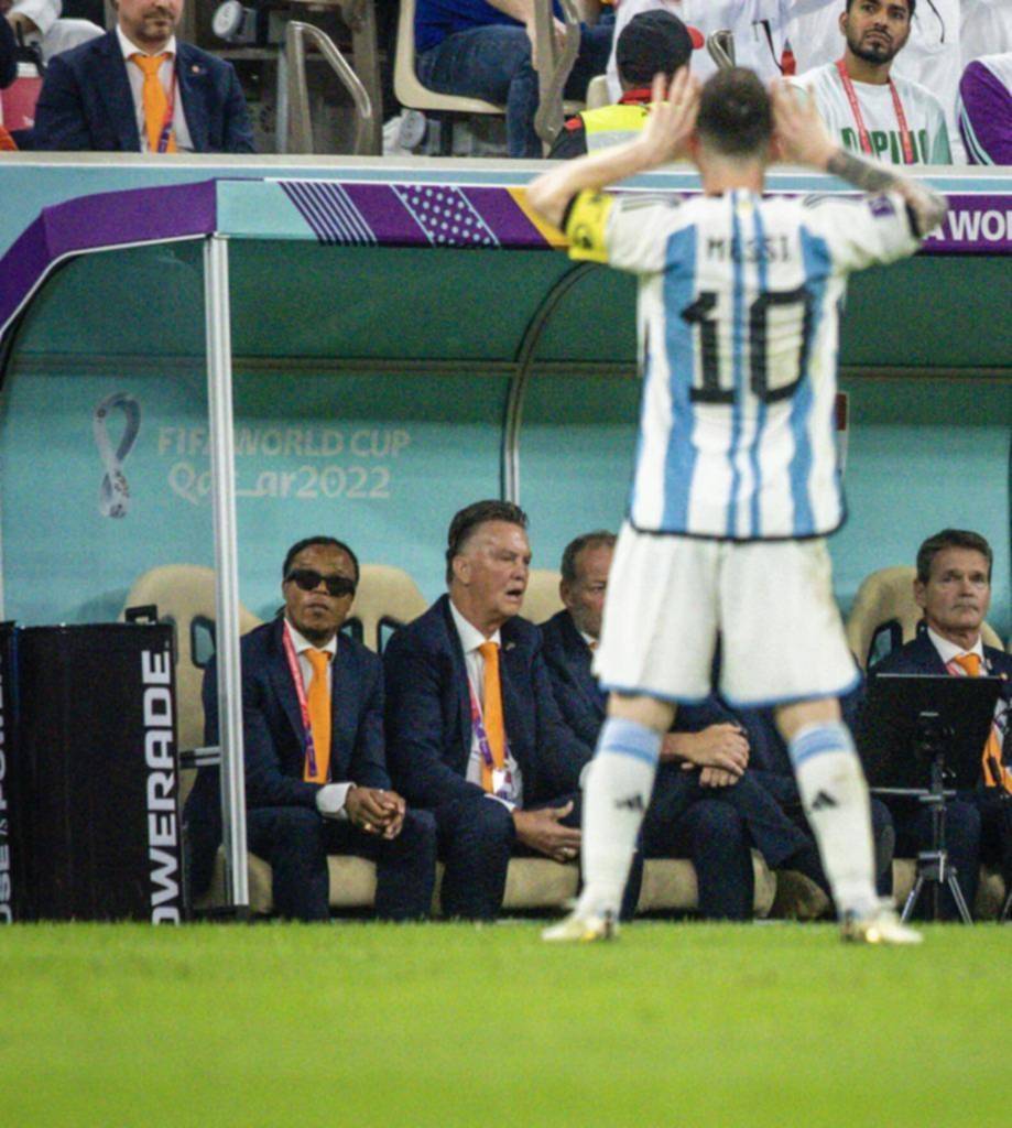 El mejor Messi: el que hace goles, el que pide la pelota, se defiende y provoca