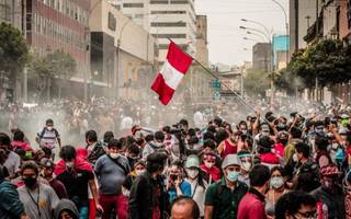 Juan Rial: "En Perú, la destitución del Presidente se transformó en una herramienta institucional de uso corriente"