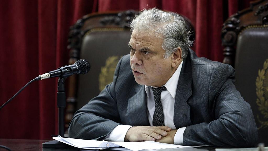 Lo condenan por un abuso en una “relación desigual”