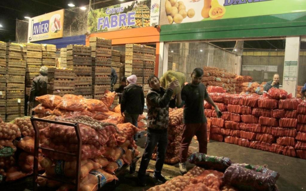 Reclamo de puesteros por parate en el Mercado