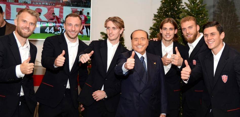 Berlusconi metido en otro escándalo con prostitutas