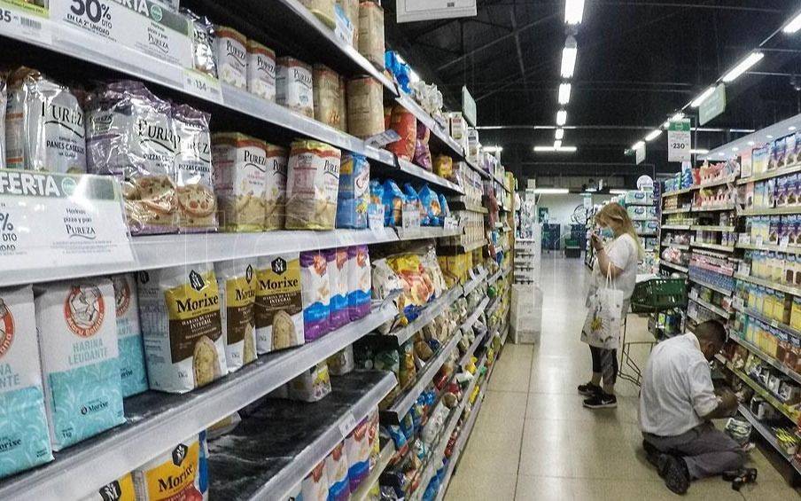 Suba de precios: la inflación de noviembre fue de 4,9% y llega al 92,4% en un año