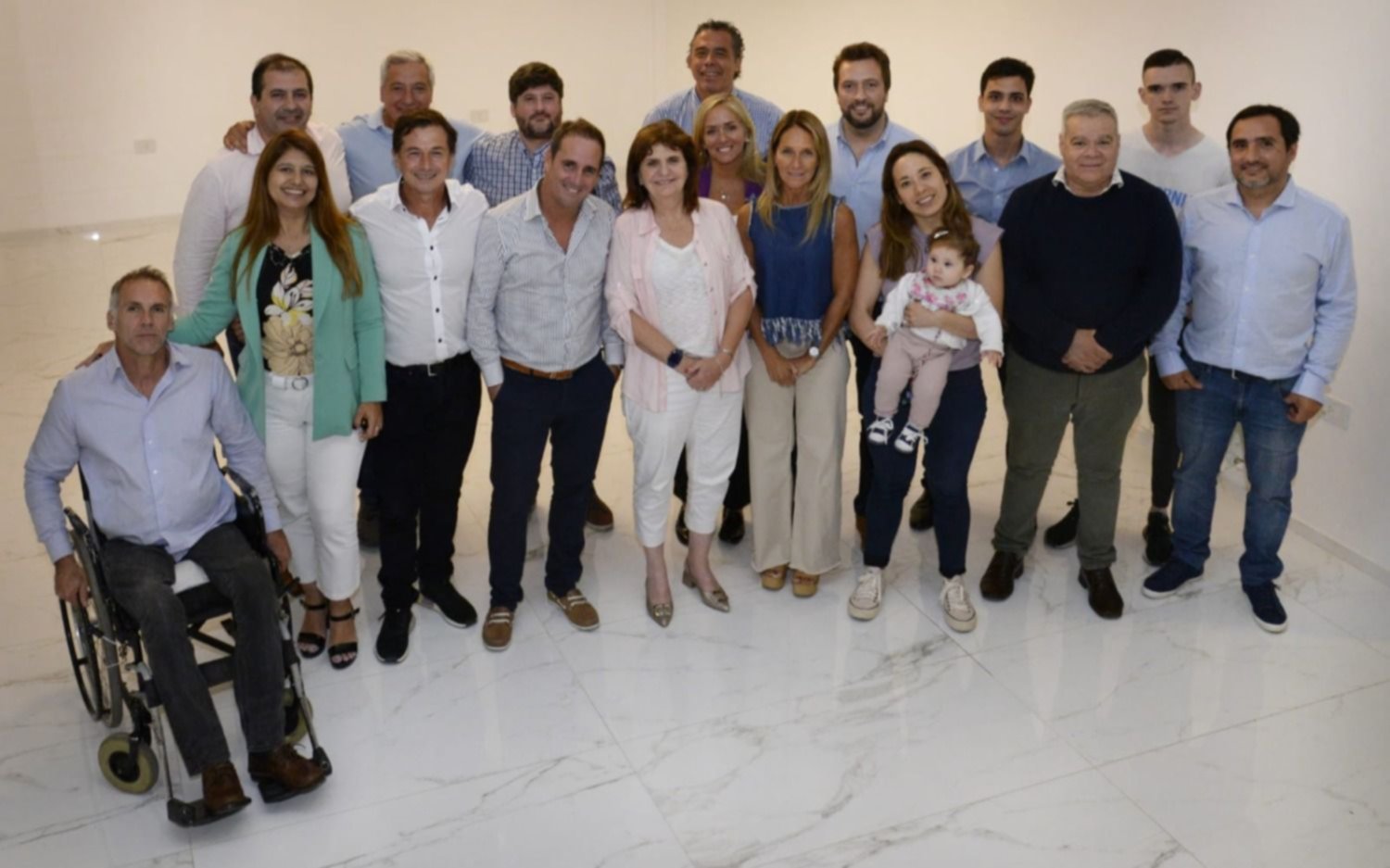 La recorrida de Bullrich por la Ciudad culminó con una cena con dirigentes