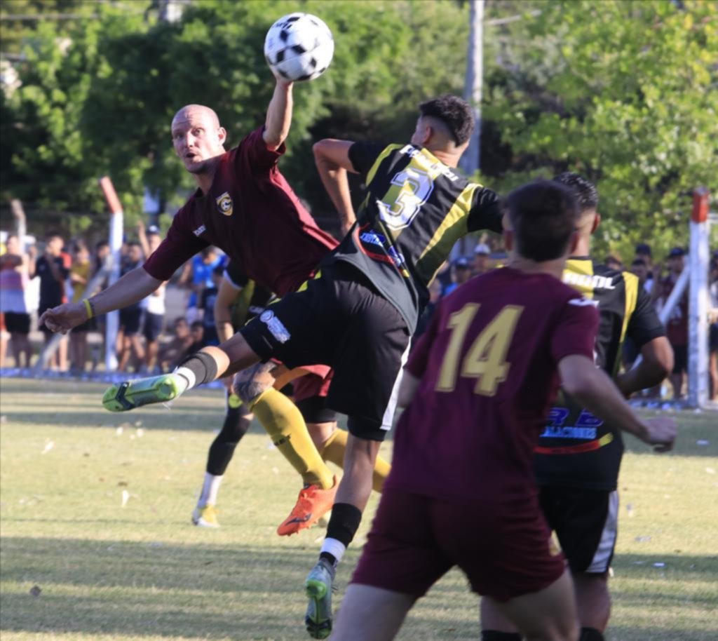 Tricolores y Polideportivo Gonnet, por la Promoción