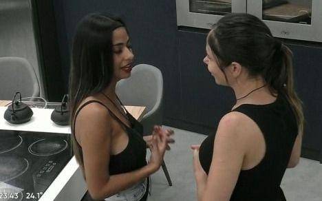 Tremendo: Romina encaró a Daniela: “¿Qué hacés con una foto de mi ex marido?”