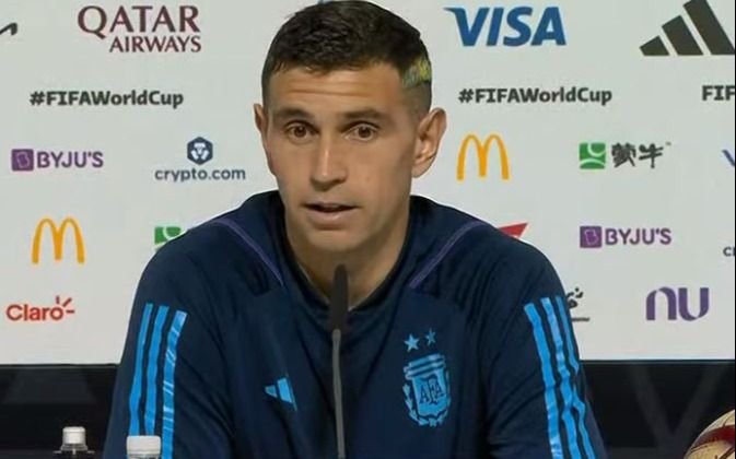 Emiliano "Dibu" Martínez: "Íbamos a dejar todo para jugar la final y acá estamos"