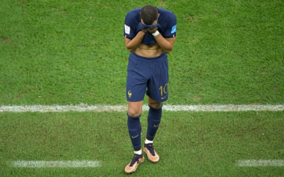 Mbappe hizo cuatro goles y se queda sin nada en la final 