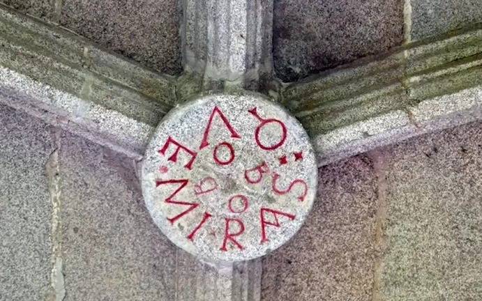 La frase de Messi "¿Qué mirás bobo?" aparece en un monasterio desde hace mas de 400 años