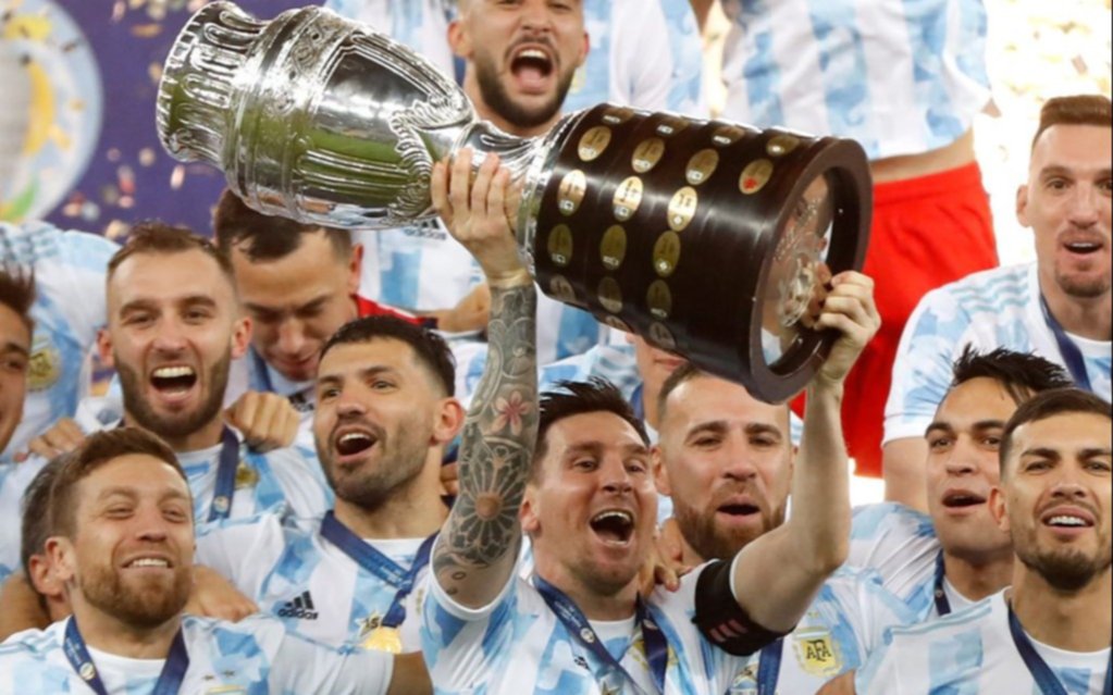 Se confundieron de horario y terminaron viendo una película de Navidad mientras Argentina salía campeón