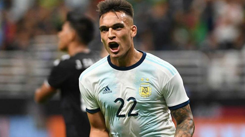 Banca para Lautaro Martínez en Bahía Blanca
