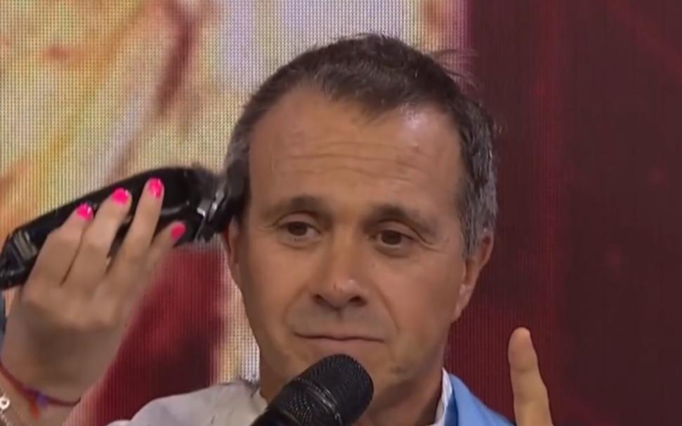 Promesas cumplidas: pelo, barba y tatuajes en vivo
