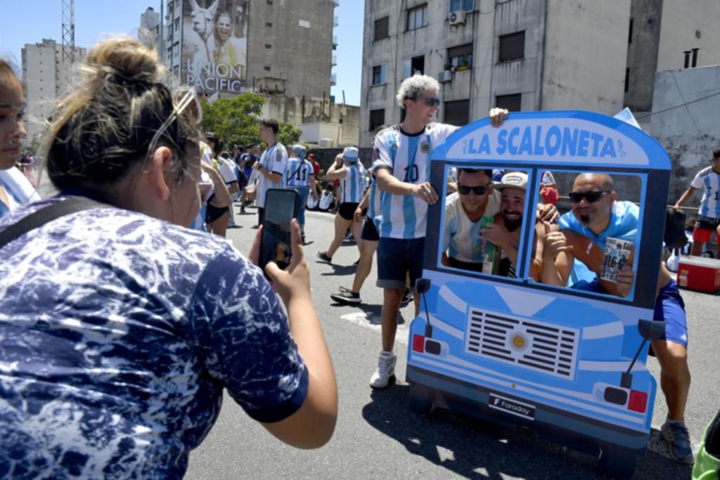 El plantel animó la gran fiesta popular