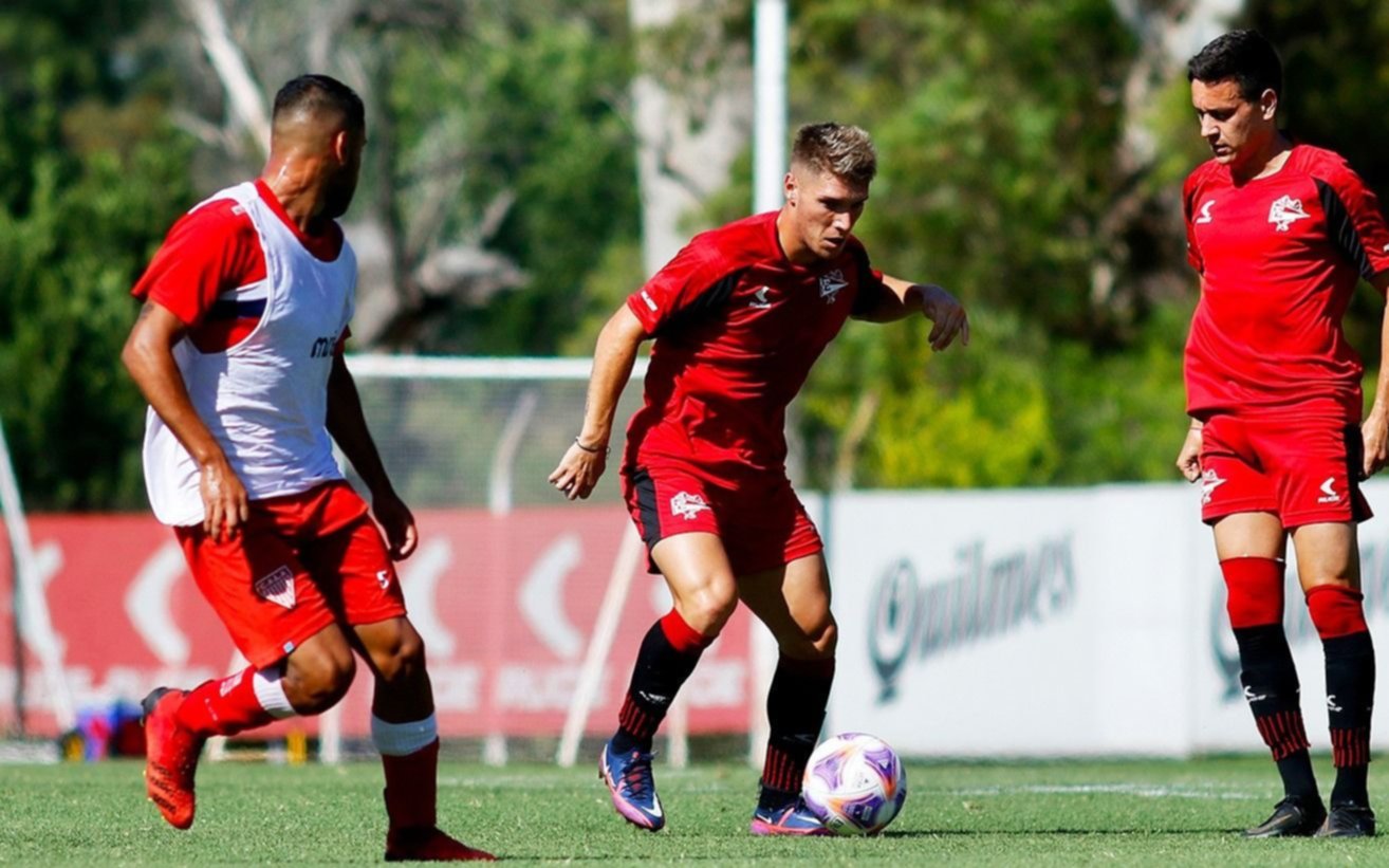 Balbo debutó con un triunfo amistoso por 1 a 0 ante Los Andes: gol de Rollheiser