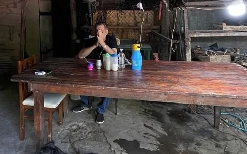 Vecino platense, víctima de lesa humanidad, denuncia que balearon su casa