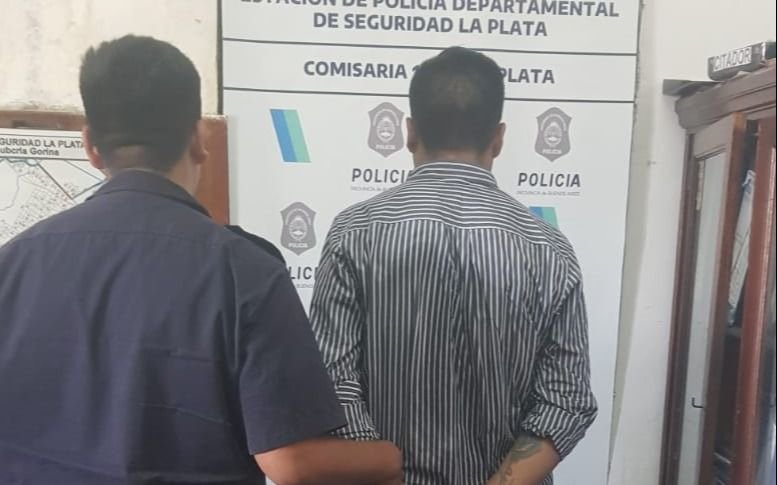 Se quedó sin crédito: cayó en City Bell un estafador que robaba datos de tarjetas