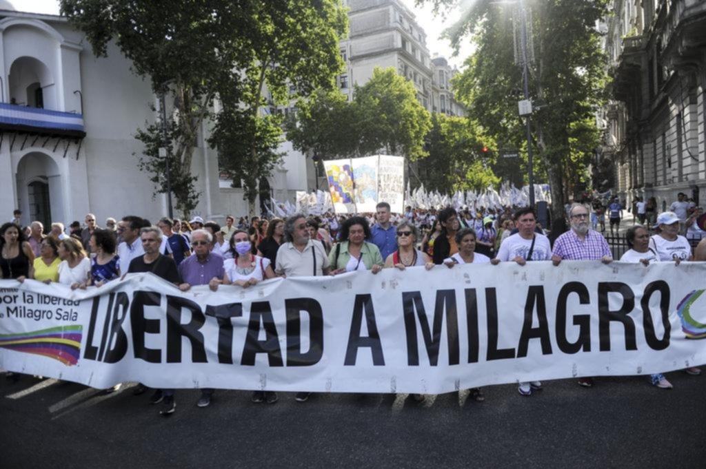 Marcha y acampe en Plaza de mayo