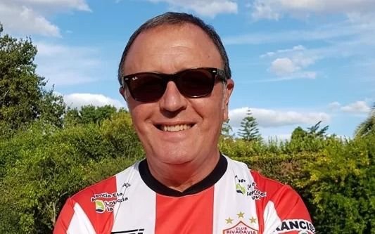 Quién era el hombre que falleció en la pileta de City Bell: investigan cómo murió