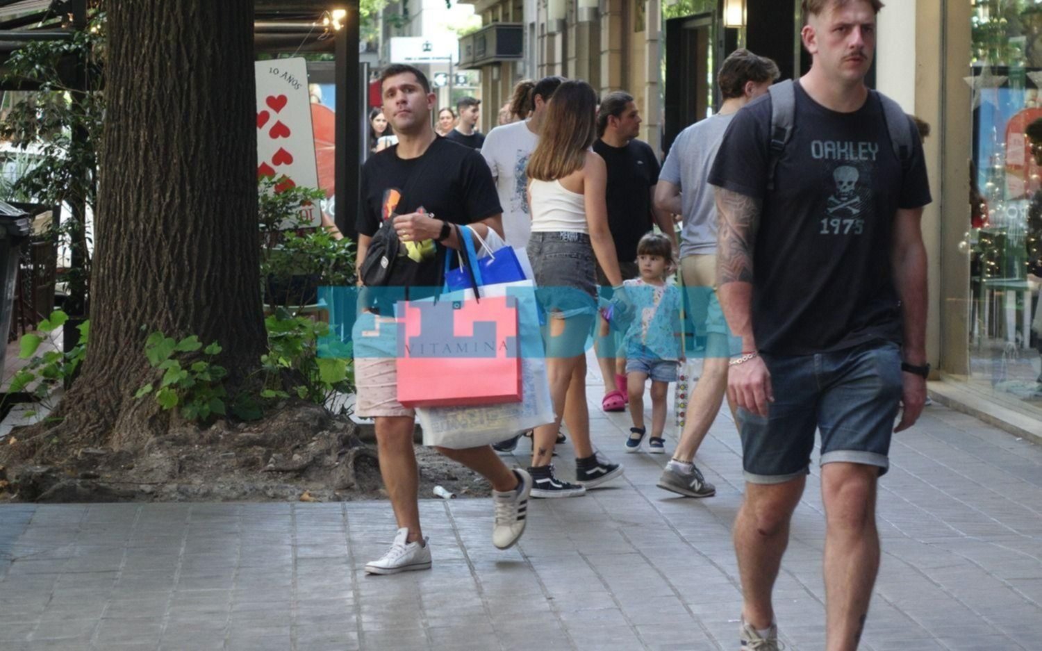 Regalos a último momento: buen ritmo y movimiento en los centros comerciales platenses
