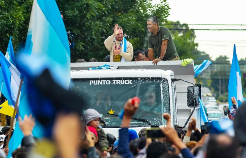 Alexis Mac Allister tuvo también su homenaje