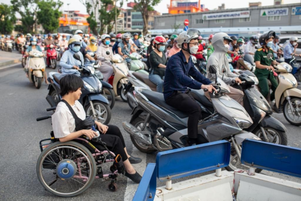 Comunidad: la odisea de una persona con discapacidad para moverse en una ciudad