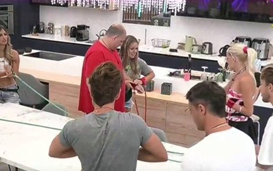 Navidad En Gran Hermano El Men Especial Y Por Qu Los Participantes Romper N El Aislamiento