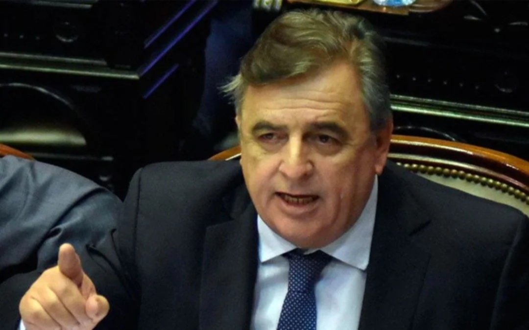 La UCR presenta pedido de juicio político contra Alberto Fernández