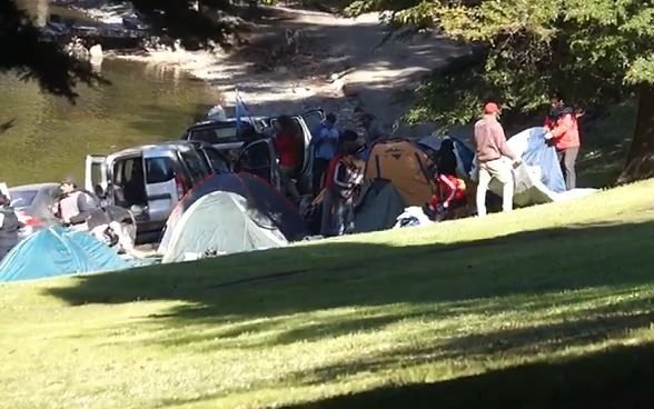 Grabois levantó el acampe a orillas del Lago Escondido: prometió volver y será denunciado por violencia de género