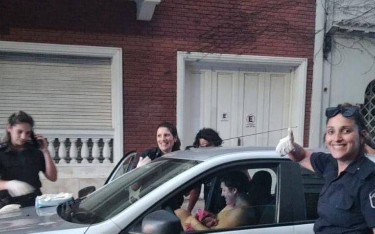 En La Plata, dos casos de "policías parteros" en tan sólo 24 horas