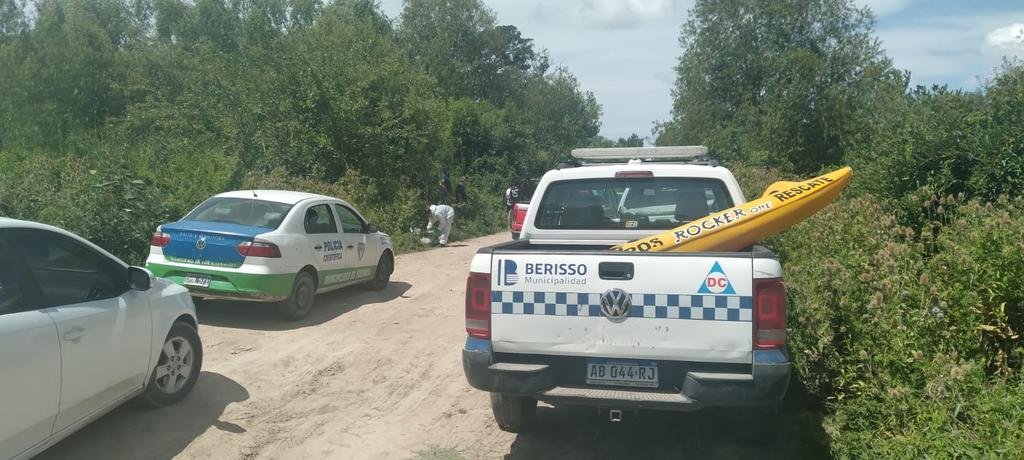 Hallaron el cadáver de una mujer flotando en Berisso