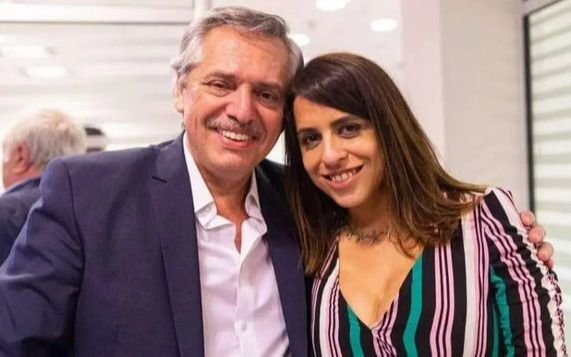 Desde el Gobierno salieron a responderle duro a Donda y aclararon que la echó el Presidente