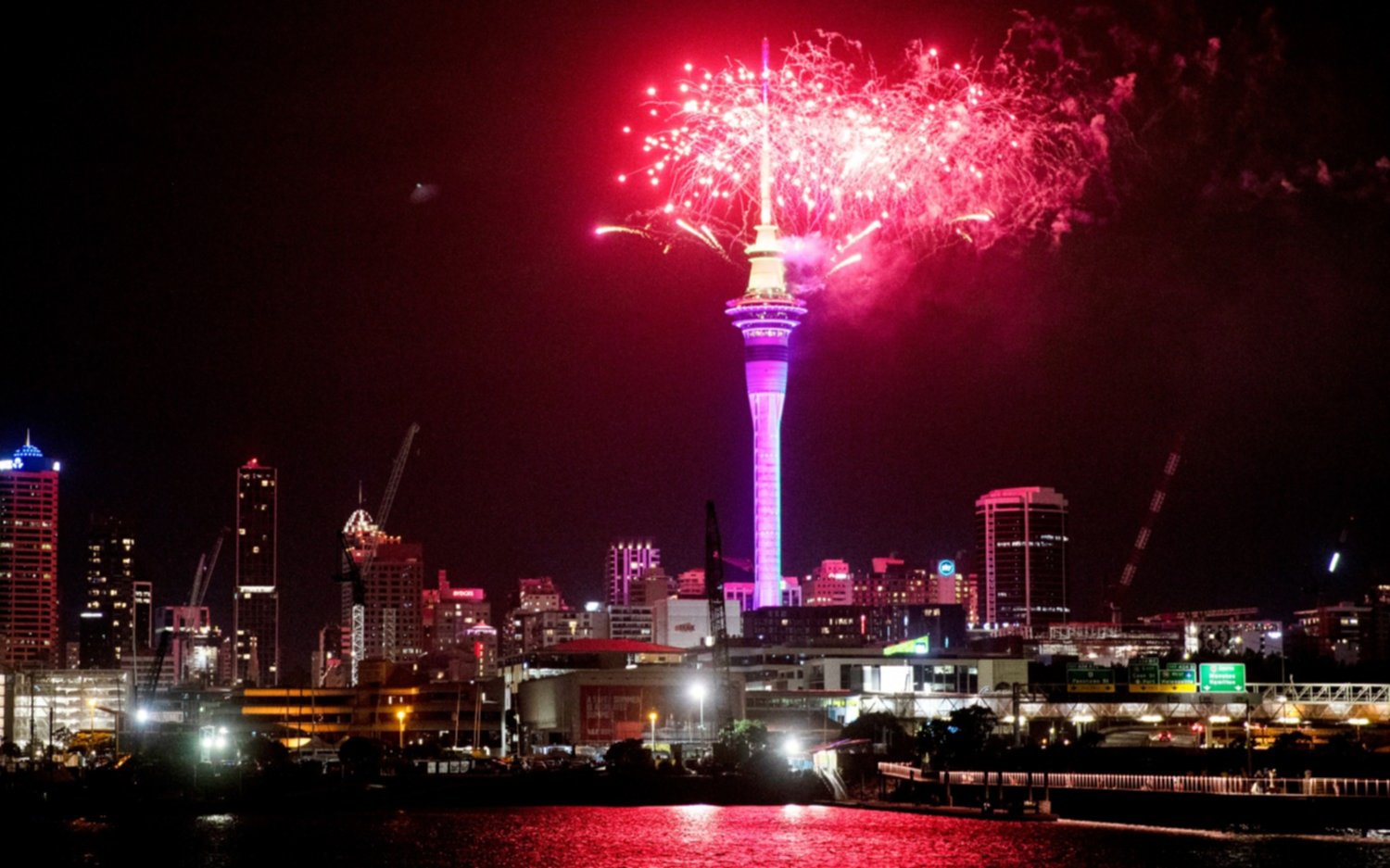 El mundo ya recibe el 2023: a puro festejos en Kiribati, Nueva Zelanda y Australia