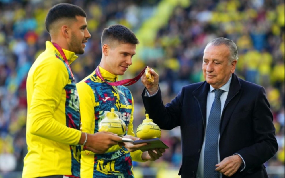 Villarreal homenajeó a Juan Foyth y Gero Rulli por la conquista mundial