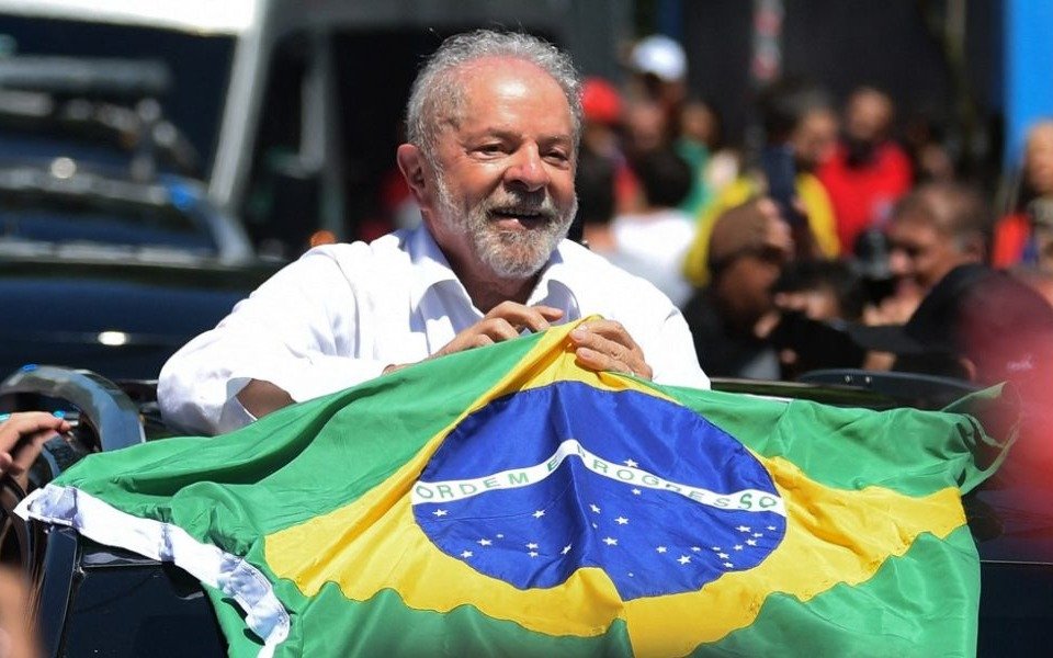 Brasil: con Bolsonaro fuera del país, asume Lula da Silva la presidencia