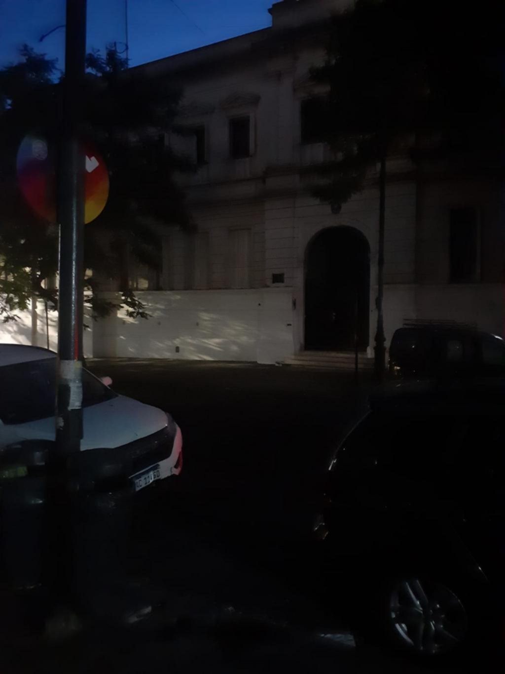 En pleno centro sin luz, como una “boca de lobo”