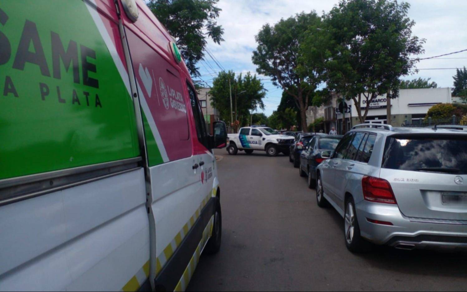 Una mujer resultó herida tras un choque con una camioneta en La Plata