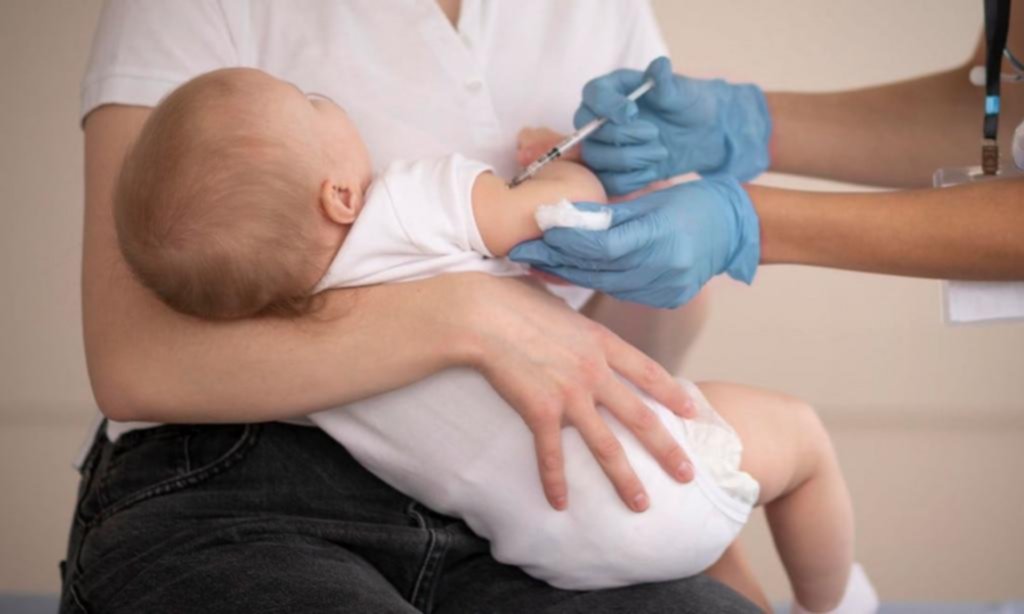 Alarma sanitaria por la caída de la vacunación obligatoria en los niños