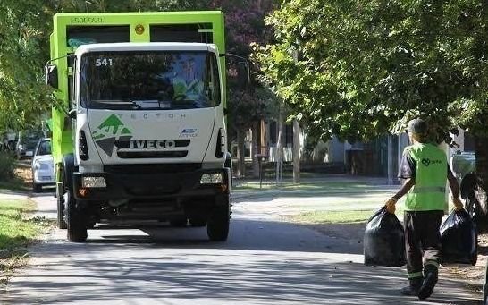 Recolección, estacionamiento, micros y más: cómo funcionarán los servicios en La Plata el viernes feriado