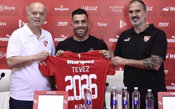 Tevez renovó su contrato con Independiente hasta 2026: "Vamos a seguir por este camino"