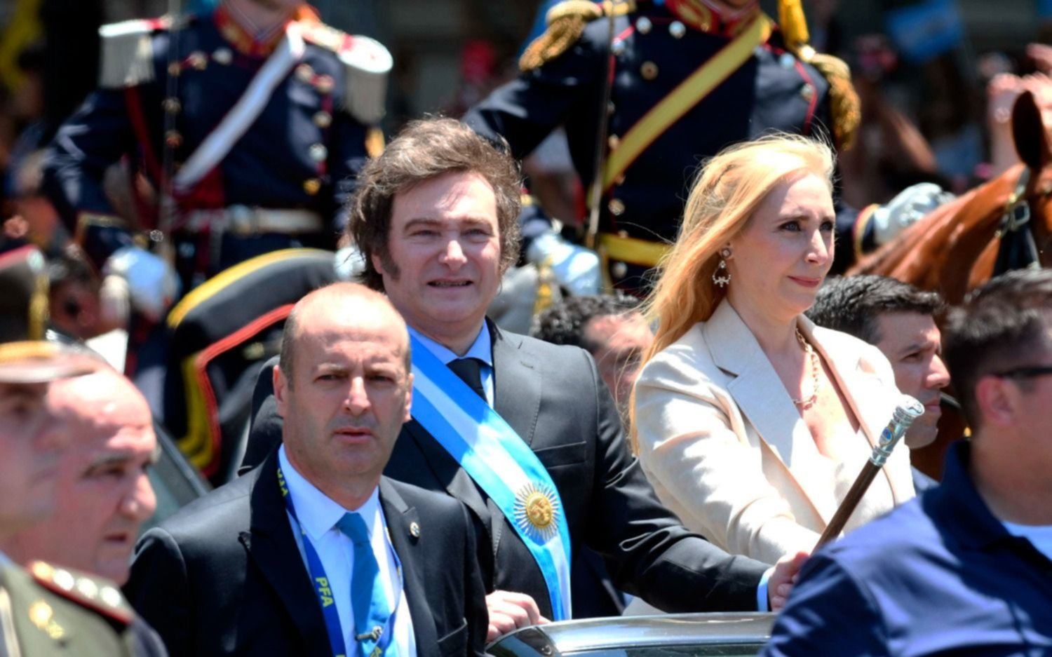 Milei debió modificar un decreto de Macri para que pudiera jurar su hermana Karina
