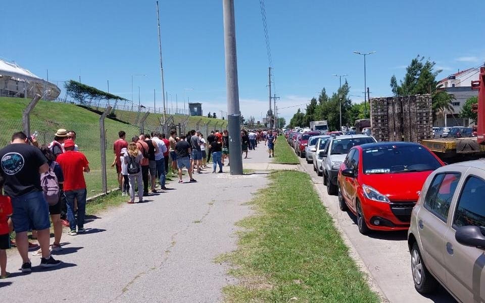 Para los socios, el canje de entradas también fue un verdadero caos